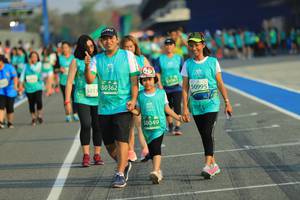 BIB: 50362, 5313, 50995, 0049
                            <button type="button" onclick="openModal(10537038)" class="btn btn-primary btn-sm float-right btn-popup" data-toggle="modal" data-target=".modal-high-quality">
                        <i class="fas fa-shopping-cart"></i> Add to Cart
                    </button>
                                            <button type="button" onclick="isThisMe(10537038, true)" class="btn btn-success btn-sm float-right btn-popup btn-isme hidden" data-toggle="tooltip" data-placement="bottom" title="นี่คือรูปของคุณใช่ไหม คลิกที่นี่เพื่อเอาเข้าอัลบั้ม">
                        <i class="fas fa-plus"></i> Add to album
                    </button>
                    <button type="button" onclick="isThisMe(10537038, false)" class="btn btn-warning btn-sm float-right btn-popup btn-isnotme hidden">
                        <i class="fas fa-ban"></i> Remove from album
                    </button>