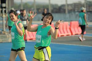 BIB: 0768, 1826
                            <button type="button" onclick="openModal(10537686)" class="btn btn-primary btn-sm float-right btn-popup" data-toggle="modal" data-target=".modal-high-quality">
                        <i class="fas fa-shopping-cart"></i> Add to Cart
                    </button>
                                            <button type="button" onclick="isThisMe(10537686, true)" class="btn btn-success btn-sm float-right btn-popup btn-isme hidden" data-toggle="tooltip" data-placement="bottom" title="นี่คือรูปของคุณใช่ไหม คลิกที่นี่เพื่อเอาเข้าอัลบั้ม">
                        <i class="fas fa-plus"></i> Add to album
                    </button>
                    <button type="button" onclick="isThisMe(10537686, false)" class="btn btn-warning btn-sm float-right btn-popup btn-isnotme hidden">
                        <i class="fas fa-ban"></i> Remove from album
                    </button>