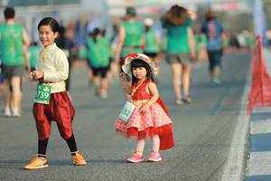 BIB: 739
                            <button type="button" onclick="openModal(10537556)" class="btn btn-primary btn-sm float-right btn-popup" data-toggle="modal" data-target=".modal-high-quality">
                        <i class="fas fa-shopping-cart"></i> Add to Cart
                    </button>
                                            <button type="button" onclick="isThisMe(10537556, true)" class="btn btn-success btn-sm float-right btn-popup btn-isme hidden" data-toggle="tooltip" data-placement="bottom" title="นี่คือรูปของคุณใช่ไหม คลิกที่นี่เพื่อเอาเข้าอัลบั้ม">
                        <i class="fas fa-plus"></i> Add to album
                    </button>
                    <button type="button" onclick="isThisMe(10537556, false)" class="btn btn-warning btn-sm float-right btn-popup btn-isnotme hidden">
                        <i class="fas fa-ban"></i> Remove from album
                    </button>