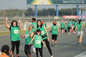 BIB: 51314, 0841, 1049, 50512
                            <button type="button" onclick="openModal(10537285)" class="btn btn-primary btn-sm float-right btn-popup" data-toggle="modal" data-target=".modal-high-quality">
                        <i class="fas fa-shopping-cart"></i> Add to Cart
                    </button>
                                            <button type="button" onclick="isThisMe(10537285, true)" class="btn btn-success btn-sm float-right btn-popup btn-isme hidden" data-toggle="tooltip" data-placement="bottom" title="นี่คือรูปของคุณใช่ไหม คลิกที่นี่เพื่อเอาเข้าอัลบั้ม">
                        <i class="fas fa-plus"></i> Add to album
                    </button>
                    <button type="button" onclick="isThisMe(10537285, false)" class="btn btn-warning btn-sm float-right btn-popup btn-isnotme hidden">
                        <i class="fas fa-ban"></i> Remove from album
                    </button>