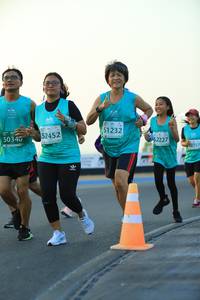 BIB: 51232, 52452, 50346, 52227
                            <button type="button" onclick="openModal(10545837)" class="btn btn-primary btn-sm float-right btn-popup" data-toggle="modal" data-target=".modal-high-quality">
                        <i class="fas fa-shopping-cart"></i> Add to Cart
                    </button>
                                            <button type="button" onclick="isThisMe(10545837, true)" class="btn btn-success btn-sm float-right btn-popup btn-isme hidden" data-toggle="tooltip" data-placement="bottom" title="นี่คือรูปของคุณใช่ไหม คลิกที่นี่เพื่อเอาเข้าอัลบั้ม">
                        <i class="fas fa-plus"></i> Add to album
                    </button>
                    <button type="button" onclick="isThisMe(10545837, false)" class="btn btn-warning btn-sm float-right btn-popup btn-isnotme hidden">
                        <i class="fas fa-ban"></i> Remove from album
                    </button>