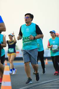 BIB: 7074, 33227
                            <button type="button" onclick="openModal(10551137)" class="btn btn-primary btn-sm float-right btn-popup" data-toggle="modal" data-target=".modal-high-quality">
                        <i class="fas fa-shopping-cart"></i> Add to Cart
                    </button>
                                            <button type="button" onclick="isThisMe(10551137, true)" class="btn btn-success btn-sm float-right btn-popup btn-isme hidden" data-toggle="tooltip" data-placement="bottom" title="นี่คือรูปของคุณใช่ไหม คลิกที่นี่เพื่อเอาเข้าอัลบั้ม">
                        <i class="fas fa-plus"></i> Add to album
                    </button>
                    <button type="button" onclick="isThisMe(10551137, false)" class="btn btn-warning btn-sm float-right btn-popup btn-isnotme hidden">
                        <i class="fas fa-ban"></i> Remove from album
                    </button>