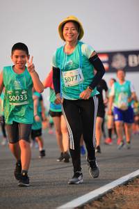 BIB: 50771, 50033
                            <button type="button" onclick="openModal(11907462)" class="btn btn-primary btn-sm float-right btn-popup" data-toggle="modal" data-target=".modal-high-quality">
                        <i class="fas fa-shopping-cart"></i> Add to Cart
                    </button>
                                            <button type="button" onclick="isThisMe(11907462, true)" class="btn btn-success btn-sm float-right btn-popup btn-isme hidden" data-toggle="tooltip" data-placement="bottom" title="นี่คือรูปของคุณใช่ไหม คลิกที่นี่เพื่อเอาเข้าอัลบั้ม">
                        <i class="fas fa-plus"></i> Add to album
                    </button>
                    <button type="button" onclick="isThisMe(11907462, false)" class="btn btn-warning btn-sm float-right btn-popup btn-isnotme hidden">
                        <i class="fas fa-ban"></i> Remove from album
                    </button>