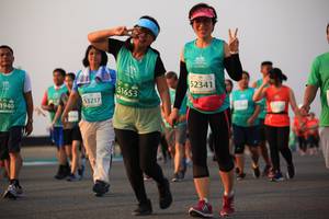 BIB: 2341, 51653, 53217, 1940
                            <button type="button" onclick="openModal(11927046)" class="btn btn-primary btn-sm float-right btn-popup" data-toggle="modal" data-target=".modal-high-quality">
                        <i class="fas fa-shopping-cart"></i> Add to Cart
                    </button>
                                            <button type="button" onclick="isThisMe(11927046, true)" class="btn btn-success btn-sm float-right btn-popup btn-isme hidden" data-toggle="tooltip" data-placement="bottom" title="นี่คือรูปของคุณใช่ไหม คลิกที่นี่เพื่อเอาเข้าอัลบั้ม">
                        <i class="fas fa-plus"></i> Add to album
                    </button>
                    <button type="button" onclick="isThisMe(11927046, false)" class="btn btn-warning btn-sm float-right btn-popup btn-isnotme hidden">
                        <i class="fas fa-ban"></i> Remove from album
                    </button>