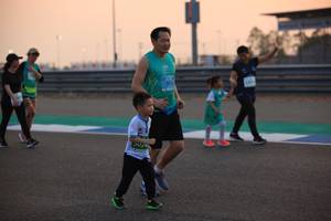 BIB: 900
                            <button type="button" onclick="openModal(11981388)" class="btn btn-primary btn-sm float-right btn-popup" data-toggle="modal" data-target=".modal-high-quality">
                        <i class="fas fa-shopping-cart"></i> Add to Cart
                    </button>
                                            <button type="button" onclick="isThisMe(11981388, true)" class="btn btn-success btn-sm float-right btn-popup btn-isme hidden" data-toggle="tooltip" data-placement="bottom" title="นี่คือรูปของคุณใช่ไหม คลิกที่นี่เพื่อเอาเข้าอัลบั้ม">
                        <i class="fas fa-plus"></i> Add to album
                    </button>
                    <button type="button" onclick="isThisMe(11981388, false)" class="btn btn-warning btn-sm float-right btn-popup btn-isnotme hidden">
                        <i class="fas fa-ban"></i> Remove from album
                    </button>