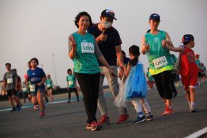 BIB: 52850, 52836
                            <button type="button" onclick="openModal(11934710)" class="btn btn-primary btn-sm float-right btn-popup" data-toggle="modal" data-target=".modal-high-quality">
                        <i class="fas fa-shopping-cart"></i> Add to Cart
                    </button>
                                            <button type="button" onclick="isThisMe(11934710, true)" class="btn btn-success btn-sm float-right btn-popup btn-isme hidden" data-toggle="tooltip" data-placement="bottom" title="นี่คือรูปของคุณใช่ไหม คลิกที่นี่เพื่อเอาเข้าอัลบั้ม">
                        <i class="fas fa-plus"></i> Add to album
                    </button>
                    <button type="button" onclick="isThisMe(11934710, false)" class="btn btn-warning btn-sm float-right btn-popup btn-isnotme hidden">
                        <i class="fas fa-ban"></i> Remove from album
                    </button>