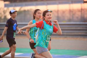 BIB: 534
                            <button type="button" onclick="openModal(11981221)" class="btn btn-primary btn-sm float-right btn-popup" data-toggle="modal" data-target=".modal-high-quality">
                        <i class="fas fa-shopping-cart"></i> Add to Cart
                    </button>
                                            <button type="button" onclick="isThisMe(11981221, true)" class="btn btn-success btn-sm float-right btn-popup btn-isme hidden" data-toggle="tooltip" data-placement="bottom" title="นี่คือรูปของคุณใช่ไหม คลิกที่นี่เพื่อเอาเข้าอัลบั้ม">
                        <i class="fas fa-plus"></i> Add to album
                    </button>
                    <button type="button" onclick="isThisMe(11981221, false)" class="btn btn-warning btn-sm float-right btn-popup btn-isnotme hidden">
                        <i class="fas fa-ban"></i> Remove from album
                    </button>