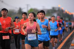 BIB: 4003, 27760, 80527
                            <button type="button" onclick="openModal(12769999)" class="btn btn-primary btn-sm float-right btn-popup" data-toggle="modal" data-target=".modal-high-quality">
                        <i class="fas fa-shopping-cart"></i> Add to Cart
                    </button>
                                            <button type="button" onclick="isThisMe(12769999, true)" class="btn btn-success btn-sm float-right btn-popup btn-isme hidden" data-toggle="tooltip" data-placement="bottom" title="นี่คือรูปของคุณใช่ไหม คลิกที่นี่เพื่อเอาเข้าอัลบั้ม">
                        <i class="fas fa-plus"></i> Add to album
                    </button>
                    <button type="button" onclick="isThisMe(12769999, false)" class="btn btn-warning btn-sm float-right btn-popup btn-isnotme hidden">
                        <i class="fas fa-ban"></i> Remove from album
                    </button>