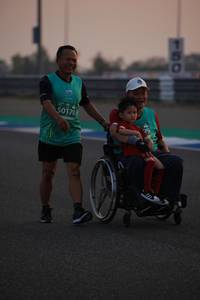 BIB: 50170, 100
                            <button type="button" onclick="openModal(10562165)" class="btn btn-primary btn-sm float-right btn-popup" data-toggle="modal" data-target=".modal-high-quality">
                        <i class="fas fa-shopping-cart"></i> Add to Cart
                    </button>
                                            <button type="button" onclick="isThisMe(10562165, true)" class="btn btn-success btn-sm float-right btn-popup btn-isme hidden" data-toggle="tooltip" data-placement="bottom" title="นี่คือรูปของคุณใช่ไหม คลิกที่นี่เพื่อเอาเข้าอัลบั้ม">
                        <i class="fas fa-plus"></i> Add to album
                    </button>
                    <button type="button" onclick="isThisMe(10562165, false)" class="btn btn-warning btn-sm float-right btn-popup btn-isnotme hidden">
                        <i class="fas fa-ban"></i> Remove from album
                    </button>