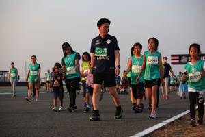 BIB: 51757, 52231, 52776, 52714, 52709
                            <button type="button" onclick="openModal(11933900)" class="btn btn-primary btn-sm float-right btn-popup" data-toggle="modal" data-target=".modal-high-quality">
                        <i class="fas fa-shopping-cart"></i> Add to Cart
                    </button>
                                            <button type="button" onclick="isThisMe(11933900, true)" class="btn btn-success btn-sm float-right btn-popup btn-isme hidden" data-toggle="tooltip" data-placement="bottom" title="นี่คือรูปของคุณใช่ไหม คลิกที่นี่เพื่อเอาเข้าอัลบั้ม">
                        <i class="fas fa-plus"></i> Add to album
                    </button>
                    <button type="button" onclick="isThisMe(11933900, false)" class="btn btn-warning btn-sm float-right btn-popup btn-isnotme hidden">
                        <i class="fas fa-ban"></i> Remove from album
                    </button>