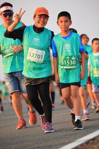 BIB: 70977, 52701, 51530, 702
                            <button type="button" onclick="openModal(11885023)" class="btn btn-primary btn-sm float-right btn-popup" data-toggle="modal" data-target=".modal-high-quality">
                        <i class="fas fa-shopping-cart"></i> Add to Cart
                    </button>
                                            <button type="button" onclick="isThisMe(11885023, true)" class="btn btn-success btn-sm float-right btn-popup btn-isme hidden" data-toggle="tooltip" data-placement="bottom" title="นี่คือรูปของคุณใช่ไหม คลิกที่นี่เพื่อเอาเข้าอัลบั้ม">
                        <i class="fas fa-plus"></i> Add to album
                    </button>
                    <button type="button" onclick="isThisMe(11885023, false)" class="btn btn-warning btn-sm float-right btn-popup btn-isnotme hidden">
                        <i class="fas fa-ban"></i> Remove from album
                    </button>