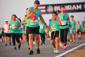 BIB: 50886, 738, 5065, 0043
                            <button type="button" onclick="openModal(11905027)" class="btn btn-primary btn-sm float-right btn-popup" data-toggle="modal" data-target=".modal-high-quality">
                        <i class="fas fa-shopping-cart"></i> Add to Cart
                    </button>
                                            <button type="button" onclick="isThisMe(11905027, true)" class="btn btn-success btn-sm float-right btn-popup btn-isme hidden" data-toggle="tooltip" data-placement="bottom" title="นี่คือรูปของคุณใช่ไหม คลิกที่นี่เพื่อเอาเข้าอัลบั้ม">
                        <i class="fas fa-plus"></i> Add to album
                    </button>
                    <button type="button" onclick="isThisMe(11905027, false)" class="btn btn-warning btn-sm float-right btn-popup btn-isnotme hidden">
                        <i class="fas fa-ban"></i> Remove from album
                    </button>