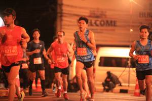 BIB: 82140, 20322, 80121, 2240, 21565
                            <button type="button" onclick="openModal(12676172)" class="btn btn-primary btn-sm float-right btn-popup" data-toggle="modal" data-target=".modal-high-quality">
                        <i class="fas fa-shopping-cart"></i> Add to Cart
                    </button>
                                            <button type="button" onclick="isThisMe(12676172, true)" class="btn btn-success btn-sm float-right btn-popup btn-isme hidden" data-toggle="tooltip" data-placement="bottom" title="นี่คือรูปของคุณใช่ไหม คลิกที่นี่เพื่อเอาเข้าอัลบั้ม">
                        <i class="fas fa-plus"></i> Add to album
                    </button>
                    <button type="button" onclick="isThisMe(12676172, false)" class="btn btn-warning btn-sm float-right btn-popup btn-isnotme hidden">
                        <i class="fas fa-ban"></i> Remove from album
                    </button>