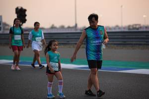 BIB: 3191, 50514
                            <button type="button" onclick="openModal(11987964)" class="btn btn-primary btn-sm float-right btn-popup" data-toggle="modal" data-target=".modal-high-quality">
                        <i class="fas fa-shopping-cart"></i> Add to Cart
                    </button>
                                            <button type="button" onclick="isThisMe(11987964, true)" class="btn btn-success btn-sm float-right btn-popup btn-isme hidden" data-toggle="tooltip" data-placement="bottom" title="นี่คือรูปของคุณใช่ไหม คลิกที่นี่เพื่อเอาเข้าอัลบั้ม">
                        <i class="fas fa-plus"></i> Add to album
                    </button>
                    <button type="button" onclick="isThisMe(11987964, false)" class="btn btn-warning btn-sm float-right btn-popup btn-isnotme hidden">
                        <i class="fas fa-ban"></i> Remove from album
                    </button>