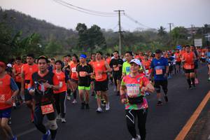 BIB: 27152, 28516, 27287
                            <button type="button" onclick="openModal(12768541)" class="btn btn-primary btn-sm float-right btn-popup" data-toggle="modal" data-target=".modal-high-quality">
                        <i class="fas fa-shopping-cart"></i> Add to Cart
                    </button>
                                            <button type="button" onclick="isThisMe(12768541, true)" class="btn btn-success btn-sm float-right btn-popup btn-isme hidden" data-toggle="tooltip" data-placement="bottom" title="นี่คือรูปของคุณใช่ไหม คลิกที่นี่เพื่อเอาเข้าอัลบั้ม">
                        <i class="fas fa-plus"></i> Add to album
                    </button>
                    <button type="button" onclick="isThisMe(12768541, false)" class="btn btn-warning btn-sm float-right btn-popup btn-isnotme hidden">
                        <i class="fas fa-ban"></i> Remove from album
                    </button>