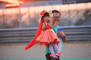 BIB: 
                            <button type="button" onclick="openModal(11994628)" class="btn btn-primary btn-sm float-right btn-popup" data-toggle="modal" data-target=".modal-high-quality">
                        <i class="fas fa-shopping-cart"></i> Add to Cart
                    </button>
                                            <button type="button" onclick="isThisMe(11994628, true)" class="btn btn-success btn-sm float-right btn-popup btn-isme hidden" data-toggle="tooltip" data-placement="bottom" title="นี่คือรูปของคุณใช่ไหม คลิกที่นี่เพื่อเอาเข้าอัลบั้ม">
                        <i class="fas fa-plus"></i> Add to album
                    </button>
                    <button type="button" onclick="isThisMe(11994628, false)" class="btn btn-warning btn-sm float-right btn-popup btn-isnotme hidden">
                        <i class="fas fa-ban"></i> Remove from album
                    </button>