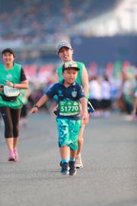 BIB: 5300, 51770
                            <button type="button" onclick="openModal(10560182)" class="btn btn-primary btn-sm float-right btn-popup" data-toggle="modal" data-target=".modal-high-quality">
                        <i class="fas fa-shopping-cart"></i> Add to Cart
                    </button>
                                            <button type="button" onclick="isThisMe(10560182, true)" class="btn btn-success btn-sm float-right btn-popup btn-isme hidden" data-toggle="tooltip" data-placement="bottom" title="นี่คือรูปของคุณใช่ไหม คลิกที่นี่เพื่อเอาเข้าอัลบั้ม">
                        <i class="fas fa-plus"></i> Add to album
                    </button>
                    <button type="button" onclick="isThisMe(10560182, false)" class="btn btn-warning btn-sm float-right btn-popup btn-isnotme hidden">
                        <i class="fas fa-ban"></i> Remove from album
                    </button>