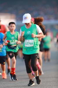 BIB: 5003, 52768
                            <button type="button" onclick="openModal(10542066)" class="btn btn-primary btn-sm float-right btn-popup" data-toggle="modal" data-target=".modal-high-quality">
                        <i class="fas fa-shopping-cart"></i> Add to Cart
                    </button>
                                            <button type="button" onclick="isThisMe(10542066, true)" class="btn btn-success btn-sm float-right btn-popup btn-isme hidden" data-toggle="tooltip" data-placement="bottom" title="นี่คือรูปของคุณใช่ไหม คลิกที่นี่เพื่อเอาเข้าอัลบั้ม">
                        <i class="fas fa-plus"></i> Add to album
                    </button>
                    <button type="button" onclick="isThisMe(10542066, false)" class="btn btn-warning btn-sm float-right btn-popup btn-isnotme hidden">
                        <i class="fas fa-ban"></i> Remove from album
                    </button>