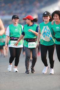 BIB: 530, 53203
                            <button type="button" onclick="openModal(10558917)" class="btn btn-primary btn-sm float-right btn-popup" data-toggle="modal" data-target=".modal-high-quality">
                        <i class="fas fa-shopping-cart"></i> Add to Cart
                    </button>
                                            <button type="button" onclick="isThisMe(10558917, true)" class="btn btn-success btn-sm float-right btn-popup btn-isme hidden" data-toggle="tooltip" data-placement="bottom" title="นี่คือรูปของคุณใช่ไหม คลิกที่นี่เพื่อเอาเข้าอัลบั้ม">
                        <i class="fas fa-plus"></i> Add to album
                    </button>
                    <button type="button" onclick="isThisMe(10558917, false)" class="btn btn-warning btn-sm float-right btn-popup btn-isnotme hidden">
                        <i class="fas fa-ban"></i> Remove from album
                    </button>