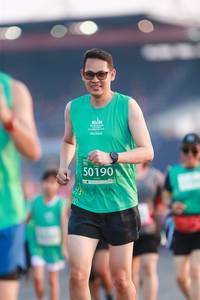 BIB: 50190
                            <button type="button" onclick="openModal(10551478)" class="btn btn-primary btn-sm float-right btn-popup" data-toggle="modal" data-target=".modal-high-quality">
                        <i class="fas fa-shopping-cart"></i> Add to Cart
                    </button>
                                            <button type="button" onclick="isThisMe(10551478, true)" class="btn btn-success btn-sm float-right btn-popup btn-isme hidden" data-toggle="tooltip" data-placement="bottom" title="นี่คือรูปของคุณใช่ไหม คลิกที่นี่เพื่อเอาเข้าอัลบั้ม">
                        <i class="fas fa-plus"></i> Add to album
                    </button>
                    <button type="button" onclick="isThisMe(10551478, false)" class="btn btn-warning btn-sm float-right btn-popup btn-isnotme hidden">
                        <i class="fas fa-ban"></i> Remove from album
                    </button>