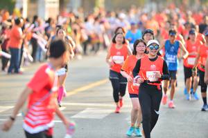 BIB: 21721, 42195, 637
                            <button type="button" onclick="openModal(10595750)" class="btn btn-primary btn-sm float-right btn-popup" data-toggle="modal" data-target=".modal-high-quality">
                        <i class="fas fa-shopping-cart"></i> Add to Cart
                    </button>
                                            <button type="button" onclick="isThisMe(10595750, true)" class="btn btn-success btn-sm float-right btn-popup btn-isme hidden" data-toggle="tooltip" data-placement="bottom" title="นี่คือรูปของคุณใช่ไหม คลิกที่นี่เพื่อเอาเข้าอัลบั้ม">
                        <i class="fas fa-plus"></i> Add to album
                    </button>
                    <button type="button" onclick="isThisMe(10595750, false)" class="btn btn-warning btn-sm float-right btn-popup btn-isnotme hidden">
                        <i class="fas fa-ban"></i> Remove from album
                    </button>