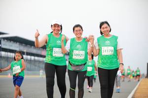BIB: 51176, 51170, 50921, 52275
                            <button type="button" onclick="openModal(10518239)" class="btn btn-primary btn-sm float-right btn-popup" data-toggle="modal" data-target=".modal-high-quality">
                        <i class="fas fa-shopping-cart"></i> Add to Cart
                    </button>
                                            <button type="button" onclick="isThisMe(10518239, true)" class="btn btn-success btn-sm float-right btn-popup btn-isme hidden" data-toggle="tooltip" data-placement="bottom" title="นี่คือรูปของคุณใช่ไหม คลิกที่นี่เพื่อเอาเข้าอัลบั้ม">
                        <i class="fas fa-plus"></i> Add to album
                    </button>
                    <button type="button" onclick="isThisMe(10518239, false)" class="btn btn-warning btn-sm float-right btn-popup btn-isnotme hidden">
                        <i class="fas fa-ban"></i> Remove from album
                    </button>