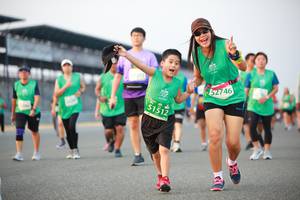 BIB: 52746, 51512
                            <button type="button" onclick="openModal(10506437)" class="btn btn-primary btn-sm float-right btn-popup" data-toggle="modal" data-target=".modal-high-quality">
                        <i class="fas fa-shopping-cart"></i> Add to Cart
                    </button>
                                            <button type="button" onclick="isThisMe(10506437, true)" class="btn btn-success btn-sm float-right btn-popup btn-isme hidden" data-toggle="tooltip" data-placement="bottom" title="นี่คือรูปของคุณใช่ไหม คลิกที่นี่เพื่อเอาเข้าอัลบั้ม">
                        <i class="fas fa-plus"></i> Add to album
                    </button>
                    <button type="button" onclick="isThisMe(10506437, false)" class="btn btn-warning btn-sm float-right btn-popup btn-isnotme hidden">
                        <i class="fas fa-ban"></i> Remove from album
                    </button>