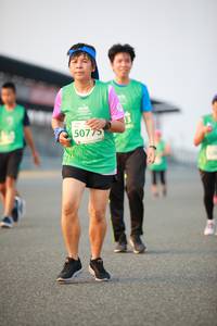 BIB: 50775
                            <button type="button" onclick="openModal(10494740)" class="btn btn-primary btn-sm float-right btn-popup" data-toggle="modal" data-target=".modal-high-quality">
                        <i class="fas fa-shopping-cart"></i> Add to Cart
                    </button>
                                            <button type="button" onclick="isThisMe(10494740, true)" class="btn btn-success btn-sm float-right btn-popup btn-isme hidden" data-toggle="tooltip" data-placement="bottom" title="นี่คือรูปของคุณใช่ไหม คลิกที่นี่เพื่อเอาเข้าอัลบั้ม">
                        <i class="fas fa-plus"></i> Add to album
                    </button>
                    <button type="button" onclick="isThisMe(10494740, false)" class="btn btn-warning btn-sm float-right btn-popup btn-isnotme hidden">
                        <i class="fas fa-ban"></i> Remove from album
                    </button>