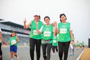 BIB: 511, 51170, 50921, 52275
                            <button type="button" onclick="openModal(10518253)" class="btn btn-primary btn-sm float-right btn-popup" data-toggle="modal" data-target=".modal-high-quality">
                        <i class="fas fa-shopping-cart"></i> Add to Cart
                    </button>
                                            <button type="button" onclick="isThisMe(10518253, true)" class="btn btn-success btn-sm float-right btn-popup btn-isme hidden" data-toggle="tooltip" data-placement="bottom" title="นี่คือรูปของคุณใช่ไหม คลิกที่นี่เพื่อเอาเข้าอัลบั้ม">
                        <i class="fas fa-plus"></i> Add to album
                    </button>
                    <button type="button" onclick="isThisMe(10518253, false)" class="btn btn-warning btn-sm float-right btn-popup btn-isnotme hidden">
                        <i class="fas fa-ban"></i> Remove from album
                    </button>