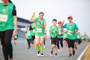 BIB: 3123, 52580, 51194, 50036
                            <button type="button" onclick="openModal(10511186)" class="btn btn-primary btn-sm float-right btn-popup" data-toggle="modal" data-target=".modal-high-quality">
                        <i class="fas fa-shopping-cart"></i> Add to Cart
                    </button>
                                            <button type="button" onclick="isThisMe(10511186, true)" class="btn btn-success btn-sm float-right btn-popup btn-isme hidden" data-toggle="tooltip" data-placement="bottom" title="นี่คือรูปของคุณใช่ไหม คลิกที่นี่เพื่อเอาเข้าอัลบั้ม">
                        <i class="fas fa-plus"></i> Add to album
                    </button>
                    <button type="button" onclick="isThisMe(10511186, false)" class="btn btn-warning btn-sm float-right btn-popup btn-isnotme hidden">
                        <i class="fas fa-ban"></i> Remove from album
                    </button>