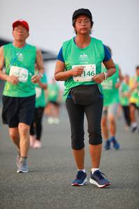 BIB: 146, 0529
                            <button type="button" onclick="openModal(10505051)" class="btn btn-primary btn-sm float-right btn-popup" data-toggle="modal" data-target=".modal-high-quality">
                        <i class="fas fa-shopping-cart"></i> Add to Cart
                    </button>
                                            <button type="button" onclick="isThisMe(10505051, true)" class="btn btn-success btn-sm float-right btn-popup btn-isme hidden" data-toggle="tooltip" data-placement="bottom" title="นี่คือรูปของคุณใช่ไหม คลิกที่นี่เพื่อเอาเข้าอัลบั้ม">
                        <i class="fas fa-plus"></i> Add to album
                    </button>
                    <button type="button" onclick="isThisMe(10505051, false)" class="btn btn-warning btn-sm float-right btn-popup btn-isnotme hidden">
                        <i class="fas fa-ban"></i> Remove from album
                    </button>