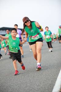 BIB: 52746, 1512
                            <button type="button" onclick="openModal(10506474)" class="btn btn-primary btn-sm float-right btn-popup" data-toggle="modal" data-target=".modal-high-quality">
                        <i class="fas fa-shopping-cart"></i> Add to Cart
                    </button>
                                            <button type="button" onclick="isThisMe(10506474, true)" class="btn btn-success btn-sm float-right btn-popup btn-isme hidden" data-toggle="tooltip" data-placement="bottom" title="นี่คือรูปของคุณใช่ไหม คลิกที่นี่เพื่อเอาเข้าอัลบั้ม">
                        <i class="fas fa-plus"></i> Add to album
                    </button>
                    <button type="button" onclick="isThisMe(10506474, false)" class="btn btn-warning btn-sm float-right btn-popup btn-isnotme hidden">
                        <i class="fas fa-ban"></i> Remove from album
                    </button>