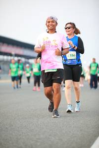 BIB: 1186
                            <button type="button" onclick="openModal(10512776)" class="btn btn-primary btn-sm float-right btn-popup" data-toggle="modal" data-target=".modal-high-quality">
                        <i class="fas fa-shopping-cart"></i> Add to Cart
                    </button>
                                            <button type="button" onclick="isThisMe(10512776, true)" class="btn btn-success btn-sm float-right btn-popup btn-isme hidden" data-toggle="tooltip" data-placement="bottom" title="นี่คือรูปของคุณใช่ไหม คลิกที่นี่เพื่อเอาเข้าอัลบั้ม">
                        <i class="fas fa-plus"></i> Add to album
                    </button>
                    <button type="button" onclick="isThisMe(10512776, false)" class="btn btn-warning btn-sm float-right btn-popup btn-isnotme hidden">
                        <i class="fas fa-ban"></i> Remove from album
                    </button>