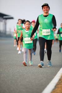 BIB: 51300, 52230
                            <button type="button" onclick="openModal(10501356)" class="btn btn-primary btn-sm float-right btn-popup" data-toggle="modal" data-target=".modal-high-quality">
                        <i class="fas fa-shopping-cart"></i> Add to Cart
                    </button>
                                            <button type="button" onclick="isThisMe(10501356, true)" class="btn btn-success btn-sm float-right btn-popup btn-isme hidden" data-toggle="tooltip" data-placement="bottom" title="นี่คือรูปของคุณใช่ไหม คลิกที่นี่เพื่อเอาเข้าอัลบั้ม">
                        <i class="fas fa-plus"></i> Add to album
                    </button>
                    <button type="button" onclick="isThisMe(10501356, false)" class="btn btn-warning btn-sm float-right btn-popup btn-isnotme hidden">
                        <i class="fas fa-ban"></i> Remove from album
                    </button>