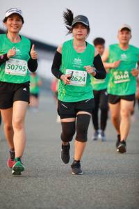 BIB: 50795, 50444, 2624
                            <button type="button" onclick="openModal(10498910)" class="btn btn-primary btn-sm float-right btn-popup" data-toggle="modal" data-target=".modal-high-quality">
                        <i class="fas fa-shopping-cart"></i> Add to Cart
                    </button>
                                            <button type="button" onclick="isThisMe(10498910, true)" class="btn btn-success btn-sm float-right btn-popup btn-isme hidden" data-toggle="tooltip" data-placement="bottom" title="นี่คือรูปของคุณใช่ไหม คลิกที่นี่เพื่อเอาเข้าอัลบั้ม">
                        <i class="fas fa-plus"></i> Add to album
                    </button>
                    <button type="button" onclick="isThisMe(10498910, false)" class="btn btn-warning btn-sm float-right btn-popup btn-isnotme hidden">
                        <i class="fas fa-ban"></i> Remove from album
                    </button>