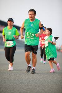 BIB: 50327, 52616, 368
                            <button type="button" onclick="openModal(10497580)" class="btn btn-primary btn-sm float-right btn-popup" data-toggle="modal" data-target=".modal-high-quality">
                        <i class="fas fa-shopping-cart"></i> Add to Cart
                    </button>
                                            <button type="button" onclick="isThisMe(10497580, true)" class="btn btn-success btn-sm float-right btn-popup btn-isme hidden" data-toggle="tooltip" data-placement="bottom" title="นี่คือรูปของคุณใช่ไหม คลิกที่นี่เพื่อเอาเข้าอัลบั้ม">
                        <i class="fas fa-plus"></i> Add to album
                    </button>
                    <button type="button" onclick="isThisMe(10497580, false)" class="btn btn-warning btn-sm float-right btn-popup btn-isnotme hidden">
                        <i class="fas fa-ban"></i> Remove from album
                    </button>