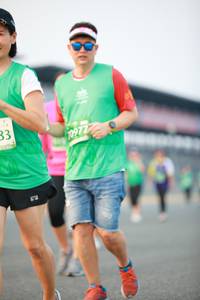 BIB: 70977
                            <button type="button" onclick="openModal(10512185)" class="btn btn-primary btn-sm float-right btn-popup" data-toggle="modal" data-target=".modal-high-quality">
                        <i class="fas fa-shopping-cart"></i> Add to Cart
                    </button>
                                            <button type="button" onclick="isThisMe(10512185, true)" class="btn btn-success btn-sm float-right btn-popup btn-isme hidden" data-toggle="tooltip" data-placement="bottom" title="นี่คือรูปของคุณใช่ไหม คลิกที่นี่เพื่อเอาเข้าอัลบั้ม">
                        <i class="fas fa-plus"></i> Add to album
                    </button>
                    <button type="button" onclick="isThisMe(10512185, false)" class="btn btn-warning btn-sm float-right btn-popup btn-isnotme hidden">
                        <i class="fas fa-ban"></i> Remove from album
                    </button>