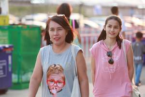 BIB: 
                            <button type="button" onclick="openModal(10534089)" class="btn btn-primary btn-sm float-right btn-popup" data-toggle="modal" data-target=".modal-high-quality">
                        <i class="fas fa-shopping-cart"></i> Add to Cart
                    </button>
                                            <button type="button" onclick="isThisMe(10534089, true)" class="btn btn-success btn-sm float-right btn-popup btn-isme hidden" data-toggle="tooltip" data-placement="bottom" title="นี่คือรูปของคุณใช่ไหม คลิกที่นี่เพื่อเอาเข้าอัลบั้ม">
                        <i class="fas fa-plus"></i> Add to album
                    </button>
                    <button type="button" onclick="isThisMe(10534089, false)" class="btn btn-warning btn-sm float-right btn-popup btn-isnotme hidden">
                        <i class="fas fa-ban"></i> Remove from album
                    </button>