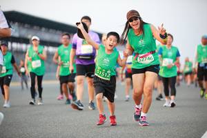 BIB: 52746, 1512
                            <button type="button" onclick="openModal(10506439)" class="btn btn-primary btn-sm float-right btn-popup" data-toggle="modal" data-target=".modal-high-quality">
                        <i class="fas fa-shopping-cart"></i> Add to Cart
                    </button>
                                            <button type="button" onclick="isThisMe(10506439, true)" class="btn btn-success btn-sm float-right btn-popup btn-isme hidden" data-toggle="tooltip" data-placement="bottom" title="นี่คือรูปของคุณใช่ไหม คลิกที่นี่เพื่อเอาเข้าอัลบั้ม">
                        <i class="fas fa-plus"></i> Add to album
                    </button>
                    <button type="button" onclick="isThisMe(10506439, false)" class="btn btn-warning btn-sm float-right btn-popup btn-isnotme hidden">
                        <i class="fas fa-ban"></i> Remove from album
                    </button>