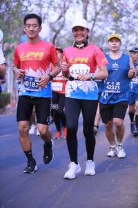 BIB: 43312, 40182, 42323, 46090
                            <button type="button" onclick="openModal(11062837)" class="btn btn-primary btn-sm float-right btn-popup" data-toggle="modal" data-target=".modal-high-quality">
                        <i class="fas fa-shopping-cart"></i> Add to Cart
                    </button>
                                            <button type="button" onclick="isThisMe(11062837, true)" class="btn btn-success btn-sm float-right btn-popup btn-isme hidden" data-toggle="tooltip" data-placement="bottom" title="นี่คือรูปของคุณใช่ไหม คลิกที่นี่เพื่อเอาเข้าอัลบั้ม">
                        <i class="fas fa-plus"></i> Add to album
                    </button>
                    <button type="button" onclick="isThisMe(11062837, false)" class="btn btn-warning btn-sm float-right btn-popup btn-isnotme hidden">
                        <i class="fas fa-ban"></i> Remove from album
                    </button>