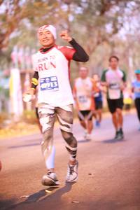 BIB: 40913
                            <button type="button" onclick="openModal(10610497)" class="btn btn-primary btn-sm float-right btn-popup" data-toggle="modal" data-target=".modal-high-quality">
                        <i class="fas fa-shopping-cart"></i> Add to Cart
                    </button>
                                            <button type="button" onclick="isThisMe(10610497, true)" class="btn btn-success btn-sm float-right btn-popup btn-isme hidden" data-toggle="tooltip" data-placement="bottom" title="นี่คือรูปของคุณใช่ไหม คลิกที่นี่เพื่อเอาเข้าอัลบั้ม">
                        <i class="fas fa-plus"></i> Add to album
                    </button>
                    <button type="button" onclick="isThisMe(10610497, false)" class="btn btn-warning btn-sm float-right btn-popup btn-isnotme hidden">
                        <i class="fas fa-ban"></i> Remove from album
                    </button>