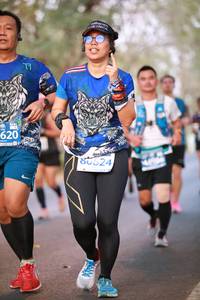 BIB: 620, 8324
                            <button type="button" onclick="openModal(10615175)" class="btn btn-primary btn-sm float-right btn-popup" data-toggle="modal" data-target=".modal-high-quality">
                        <i class="fas fa-shopping-cart"></i> Add to Cart
                    </button>
                                            <button type="button" onclick="isThisMe(10615175, true)" class="btn btn-success btn-sm float-right btn-popup btn-isme hidden" data-toggle="tooltip" data-placement="bottom" title="นี่คือรูปของคุณใช่ไหม คลิกที่นี่เพื่อเอาเข้าอัลบั้ม">
                        <i class="fas fa-plus"></i> Add to album
                    </button>
                    <button type="button" onclick="isThisMe(10615175, false)" class="btn btn-warning btn-sm float-right btn-popup btn-isnotme hidden">
                        <i class="fas fa-ban"></i> Remove from album
                    </button>