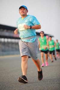 BIB: 525
                            <button type="button" onclick="openModal(10484443)" class="btn btn-primary btn-sm float-right btn-popup" data-toggle="modal" data-target=".modal-high-quality">
                        <i class="fas fa-shopping-cart"></i> Add to Cart
                    </button>
                                            <button type="button" onclick="isThisMe(10484443, true)" class="btn btn-success btn-sm float-right btn-popup btn-isme hidden" data-toggle="tooltip" data-placement="bottom" title="นี่คือรูปของคุณใช่ไหม คลิกที่นี่เพื่อเอาเข้าอัลบั้ม">
                        <i class="fas fa-plus"></i> Add to album
                    </button>
                    <button type="button" onclick="isThisMe(10484443, false)" class="btn btn-warning btn-sm float-right btn-popup btn-isnotme hidden">
                        <i class="fas fa-ban"></i> Remove from album
                    </button>