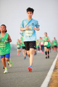 BIB: 52453, 50055
                            <button type="button" onclick="openModal(10485052)" class="btn btn-primary btn-sm float-right btn-popup" data-toggle="modal" data-target=".modal-high-quality">
                        <i class="fas fa-shopping-cart"></i> Add to Cart
                    </button>
                                            <button type="button" onclick="isThisMe(10485052, true)" class="btn btn-success btn-sm float-right btn-popup btn-isme hidden" data-toggle="tooltip" data-placement="bottom" title="นี่คือรูปของคุณใช่ไหม คลิกที่นี่เพื่อเอาเข้าอัลบั้ม">
                        <i class="fas fa-plus"></i> Add to album
                    </button>
                    <button type="button" onclick="isThisMe(10485052, false)" class="btn btn-warning btn-sm float-right btn-popup btn-isnotme hidden">
                        <i class="fas fa-ban"></i> Remove from album
                    </button>