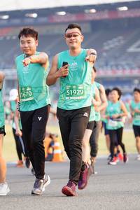 BIB: 1670, 51929
                            <button type="button" onclick="openModal(10488252)" class="btn btn-primary btn-sm float-right btn-popup" data-toggle="modal" data-target=".modal-high-quality">
                        <i class="fas fa-shopping-cart"></i> Add to Cart
                    </button>
                                            <button type="button" onclick="isThisMe(10488252, true)" class="btn btn-success btn-sm float-right btn-popup btn-isme hidden" data-toggle="tooltip" data-placement="bottom" title="นี่คือรูปของคุณใช่ไหม คลิกที่นี่เพื่อเอาเข้าอัลบั้ม">
                        <i class="fas fa-plus"></i> Add to album
                    </button>
                    <button type="button" onclick="isThisMe(10488252, false)" class="btn btn-warning btn-sm float-right btn-popup btn-isnotme hidden">
                        <i class="fas fa-ban"></i> Remove from album
                    </button>