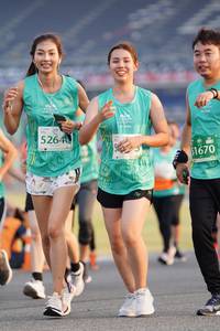 BIB: 5264, 1670
                            <button type="button" onclick="openModal(10488221)" class="btn btn-primary btn-sm float-right btn-popup" data-toggle="modal" data-target=".modal-high-quality">
                        <i class="fas fa-shopping-cart"></i> Add to Cart
                    </button>
                                            <button type="button" onclick="isThisMe(10488221, true)" class="btn btn-success btn-sm float-right btn-popup btn-isme hidden" data-toggle="tooltip" data-placement="bottom" title="นี่คือรูปของคุณใช่ไหม คลิกที่นี่เพื่อเอาเข้าอัลบั้ม">
                        <i class="fas fa-plus"></i> Add to album
                    </button>
                    <button type="button" onclick="isThisMe(10488221, false)" class="btn btn-warning btn-sm float-right btn-popup btn-isnotme hidden">
                        <i class="fas fa-ban"></i> Remove from album
                    </button>