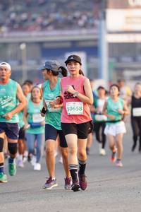 BIB: 5200, 50658
                            <button type="button" onclick="openModal(10487943)" class="btn btn-primary btn-sm float-right btn-popup" data-toggle="modal" data-target=".modal-high-quality">
                        <i class="fas fa-shopping-cart"></i> Add to Cart
                    </button>
                                            <button type="button" onclick="isThisMe(10487943, true)" class="btn btn-success btn-sm float-right btn-popup btn-isme hidden" data-toggle="tooltip" data-placement="bottom" title="นี่คือรูปของคุณใช่ไหม คลิกที่นี่เพื่อเอาเข้าอัลบั้ม">
                        <i class="fas fa-plus"></i> Add to album
                    </button>
                    <button type="button" onclick="isThisMe(10487943, false)" class="btn btn-warning btn-sm float-right btn-popup btn-isnotme hidden">
                        <i class="fas fa-ban"></i> Remove from album
                    </button>