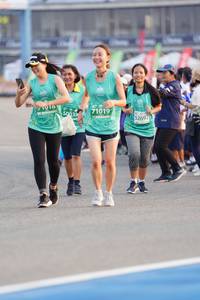 BIB: 71019, 0039, 2692
                            <button type="button" onclick="openModal(10493803)" class="btn btn-primary btn-sm float-right btn-popup" data-toggle="modal" data-target=".modal-high-quality">
                        <i class="fas fa-shopping-cart"></i> Add to Cart
                    </button>
                                            <button type="button" onclick="isThisMe(10493803, true)" class="btn btn-success btn-sm float-right btn-popup btn-isme hidden" data-toggle="tooltip" data-placement="bottom" title="นี่คือรูปของคุณใช่ไหม คลิกที่นี่เพื่อเอาเข้าอัลบั้ม">
                        <i class="fas fa-plus"></i> Add to album
                    </button>
                    <button type="button" onclick="isThisMe(10493803, false)" class="btn btn-warning btn-sm float-right btn-popup btn-isnotme hidden">
                        <i class="fas fa-ban"></i> Remove from album
                    </button>