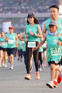 BIB: 52409, 51533
                            <button type="button" onclick="openModal(10488749)" class="btn btn-primary btn-sm float-right btn-popup" data-toggle="modal" data-target=".modal-high-quality">
                        <i class="fas fa-shopping-cart"></i> Add to Cart
                    </button>
                                            <button type="button" onclick="isThisMe(10488749, true)" class="btn btn-success btn-sm float-right btn-popup btn-isme hidden" data-toggle="tooltip" data-placement="bottom" title="นี่คือรูปของคุณใช่ไหม คลิกที่นี่เพื่อเอาเข้าอัลบั้ม">
                        <i class="fas fa-plus"></i> Add to album
                    </button>
                    <button type="button" onclick="isThisMe(10488749, false)" class="btn btn-warning btn-sm float-right btn-popup btn-isnotme hidden">
                        <i class="fas fa-ban"></i> Remove from album
                    </button>