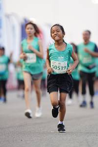 BIB: 0519
                            <button type="button" onclick="openModal(10490761)" class="btn btn-primary btn-sm float-right btn-popup" data-toggle="modal" data-target=".modal-high-quality">
                        <i class="fas fa-shopping-cart"></i> Add to Cart
                    </button>
                                            <button type="button" onclick="isThisMe(10490761, true)" class="btn btn-success btn-sm float-right btn-popup btn-isme hidden" data-toggle="tooltip" data-placement="bottom" title="นี่คือรูปของคุณใช่ไหม คลิกที่นี่เพื่อเอาเข้าอัลบั้ม">
                        <i class="fas fa-plus"></i> Add to album
                    </button>
                    <button type="button" onclick="isThisMe(10490761, false)" class="btn btn-warning btn-sm float-right btn-popup btn-isnotme hidden">
                        <i class="fas fa-ban"></i> Remove from album
                    </button>